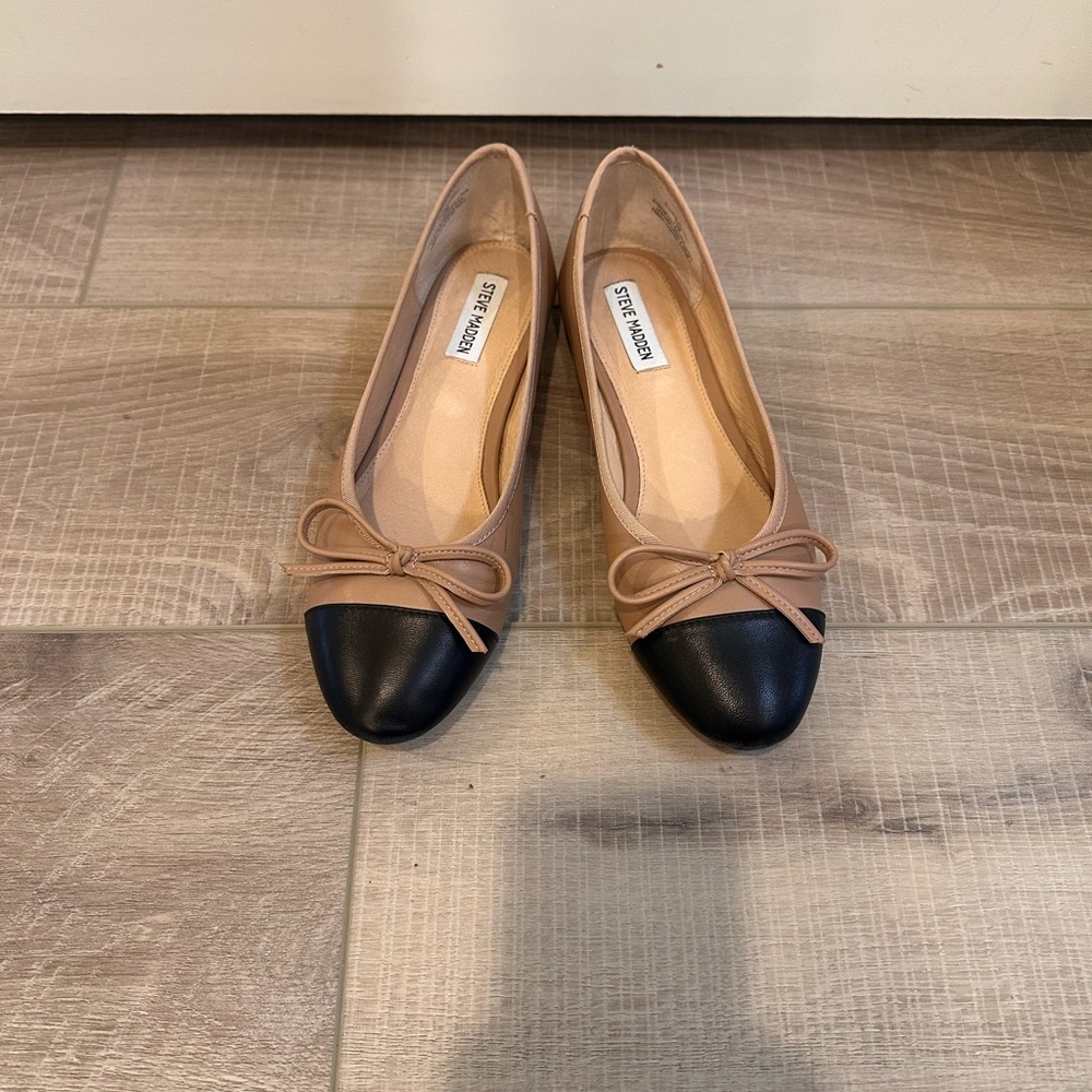 Steve Madden Ellison Flats- Size 10
